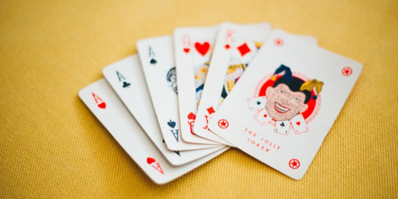 Giới thiệu đôi nét về Mậu Binh Sảnh Rồng